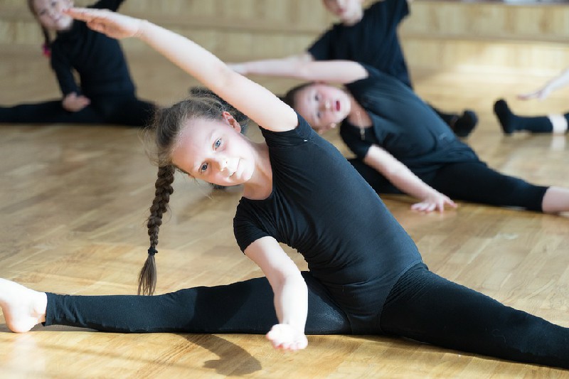 Moderní tanec a základy baletu junioři